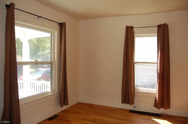 Photo - 115 Adams St