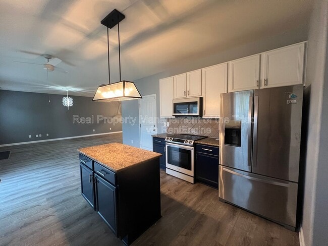 Photo - 1950 Glenkirk Dr