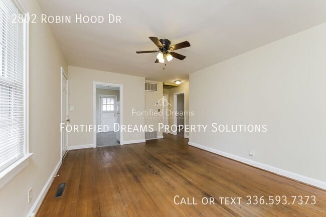Photo - 2802 Robin Hood Dr