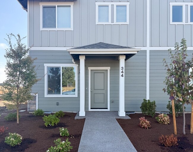 Photo - 344 SE Shetterly Dr