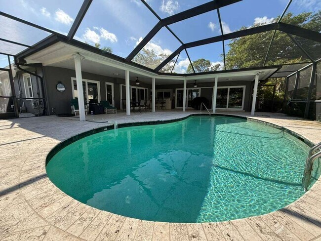 Photo - 4BR + Den Pool Pet Friendly Home in Lely Golf Estates with a Golf Course View!