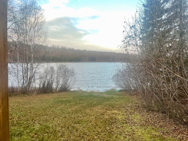 Photo - Serene Lakeside escape with direct lake ac...