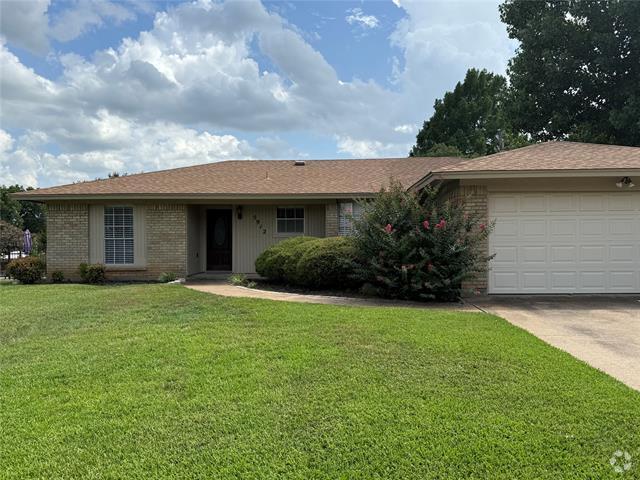 Building Photo - 5912 Pleasant Hill Dr Rental