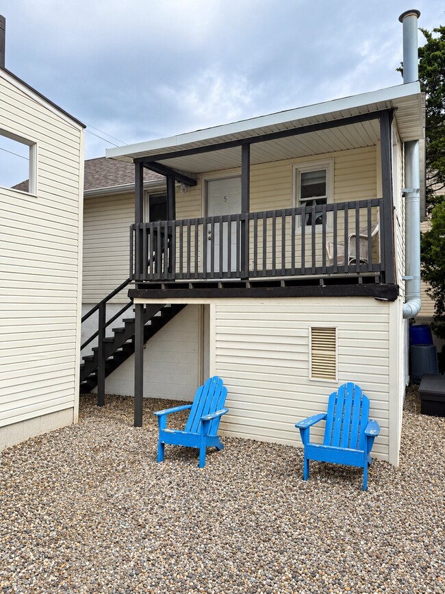136 Porter Ave Unit 136 Porter Ave Unit 5