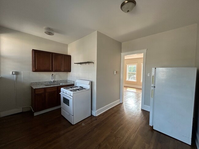 Building Photo - 2659 N Spaulding Ave Rental