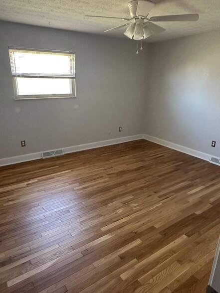 Photo - 4865 Dierker Rd