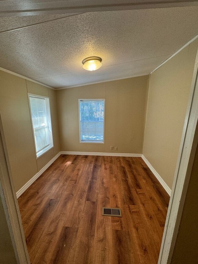 Photo - NICE 4/2 MOBILE HOME ON FLOURNOY LUCAS