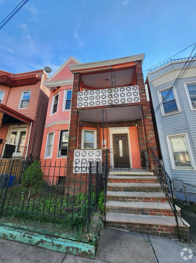 Building Photo - 271 Claremont Ave Rental