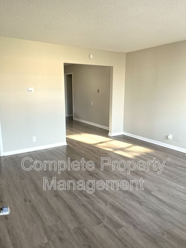 Photo - 1108 Hall St