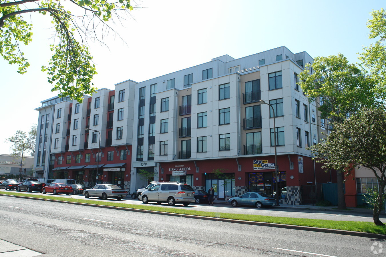 Acton Courtyard - Acton Courtyard Apartments