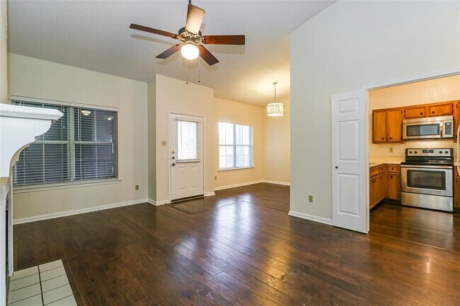 Photo - 2508 Enfield Rd Unit 16