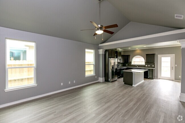 Building Photo - 3726 Ahuja-  3/bedroom 2/bath $2200/month Rental