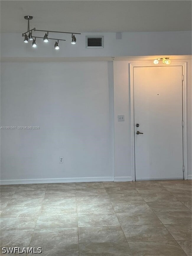 Photo - 18800 NE 29th Ave Unit 822