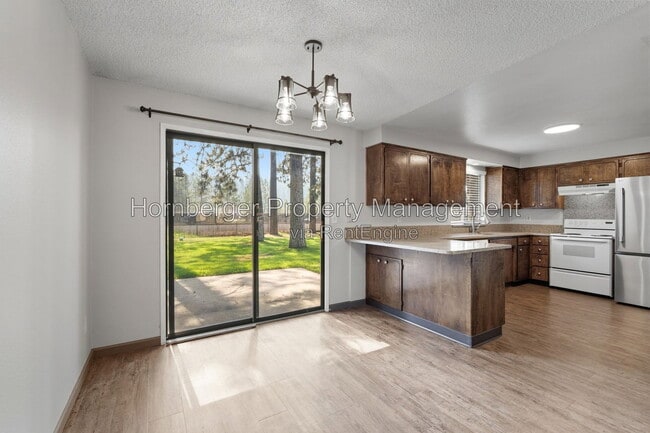 Photo - 816 S Robinhood St