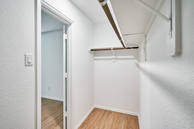 Photo - 3323 Avary River Ln