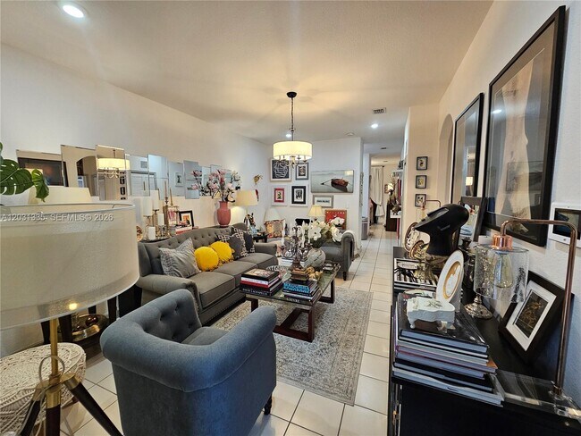 Photo - 1661 SE 28th St Unit 105