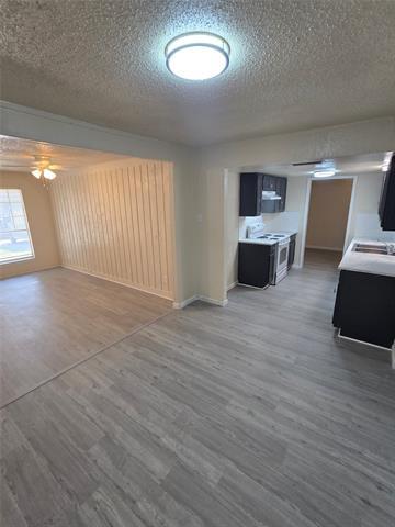 Photo - 877 Lexington Dr