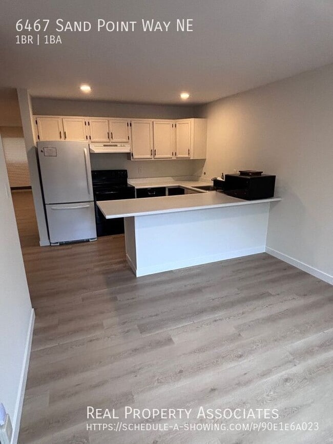 Photo - 6467 Sand Point Way NE