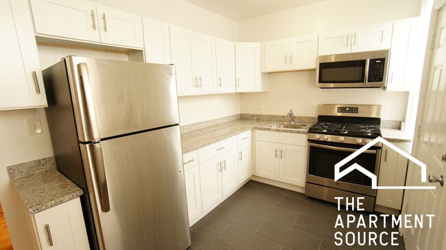 Building Photo - 2349 N Drake Ave Unit 3 Rental