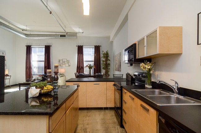 Photo - 350 St Peter St Unit 419