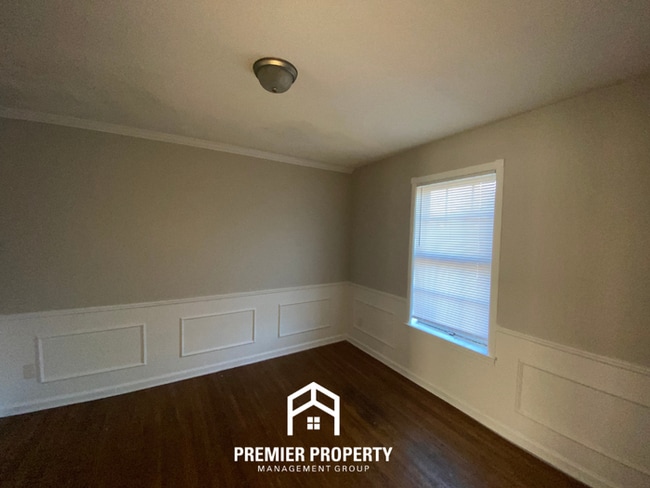 Photo - Spacious 4BR/2BA Memphis Home with Den, Fireplace & 2-Car Garage