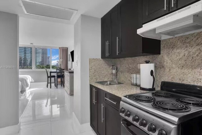 Photo - 19201 Collins Ave Unidad 440