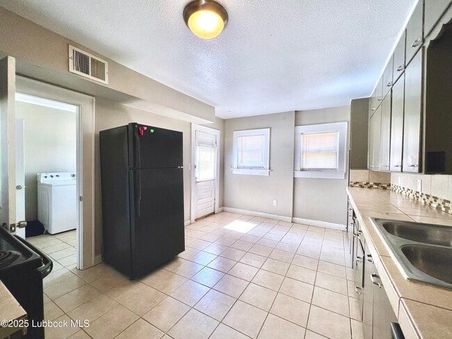 Photo - 1905 29th St