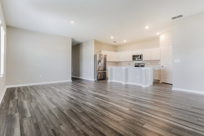 Photo - 2130 Harris Hawk Ave