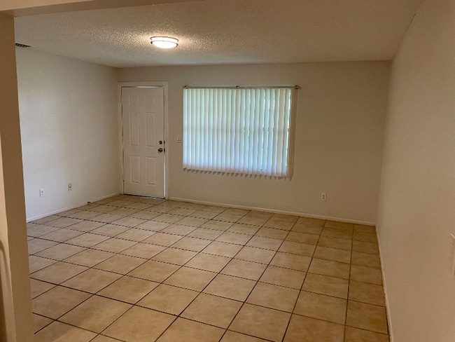 Photo - 1936 Wolford Rd