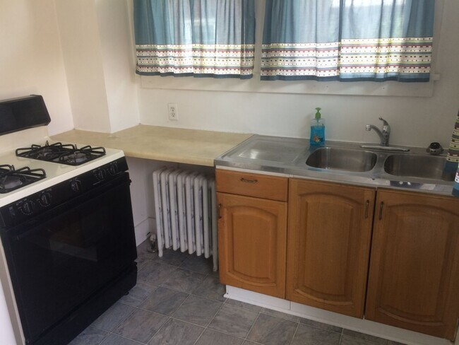 Photo - 2416 Mt Troy Rd Unidad Apt. #1