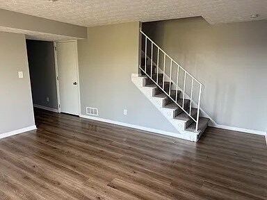 Photo - Duplex currently available in Westerville School District (Pointview ES, Genoa MS, Westerville Ce...