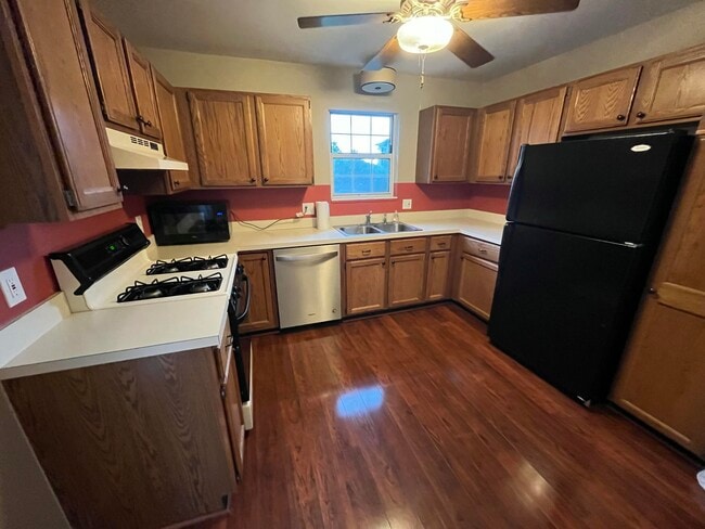 Photo - 3456 Burbank Dr