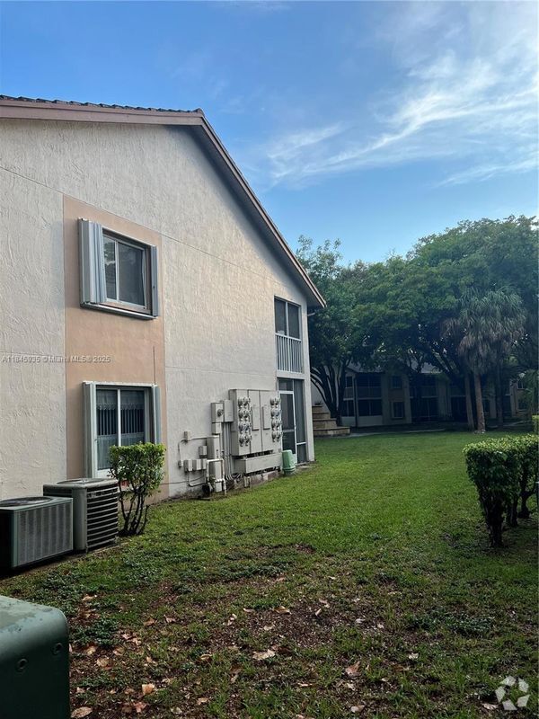 Building Photo - 9403 SW 138th Pl Rental