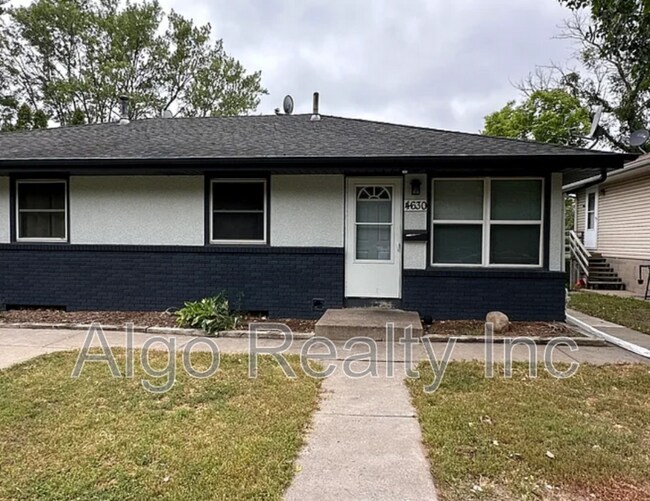 Photo - 4628 Johnson St NE