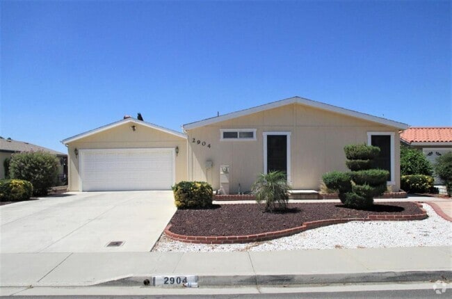 Building Photo - 2904 Peach Tree St Rental