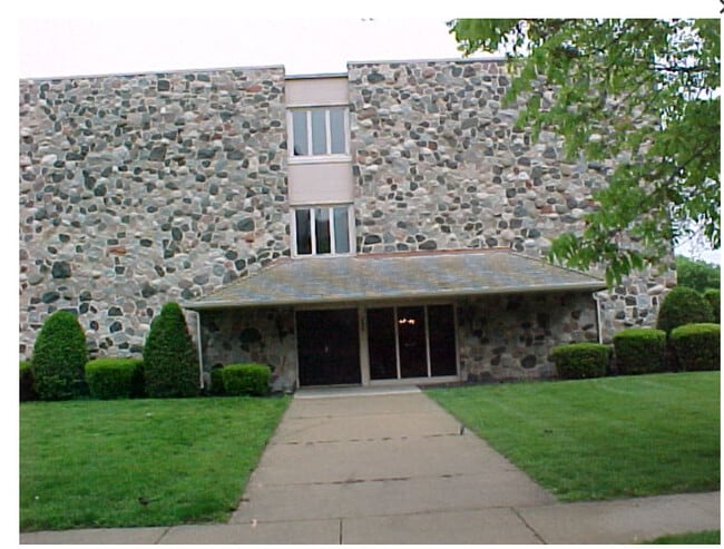 IMPERIAL HOUSE APARTMENTS