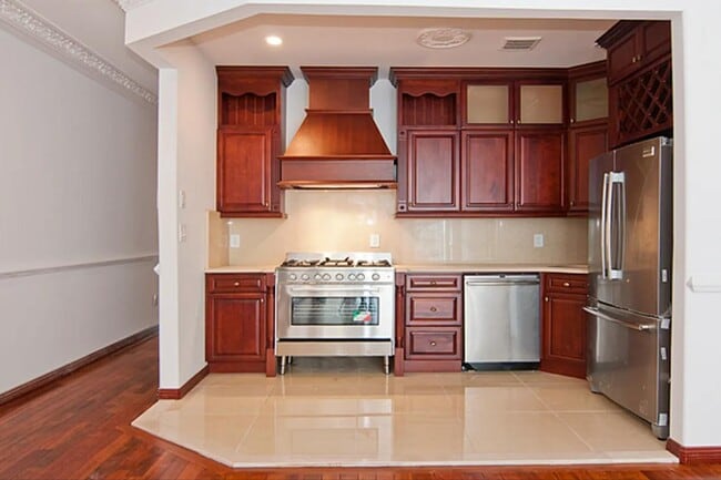 Photo - 475 W 146th St