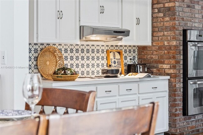 Photo - 10130 SW 70th Ave