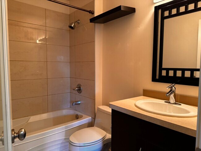 Photo - 417-417 Vancouver St Unit 2