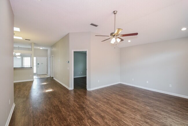 Photo - 3401 Millcrest Dr