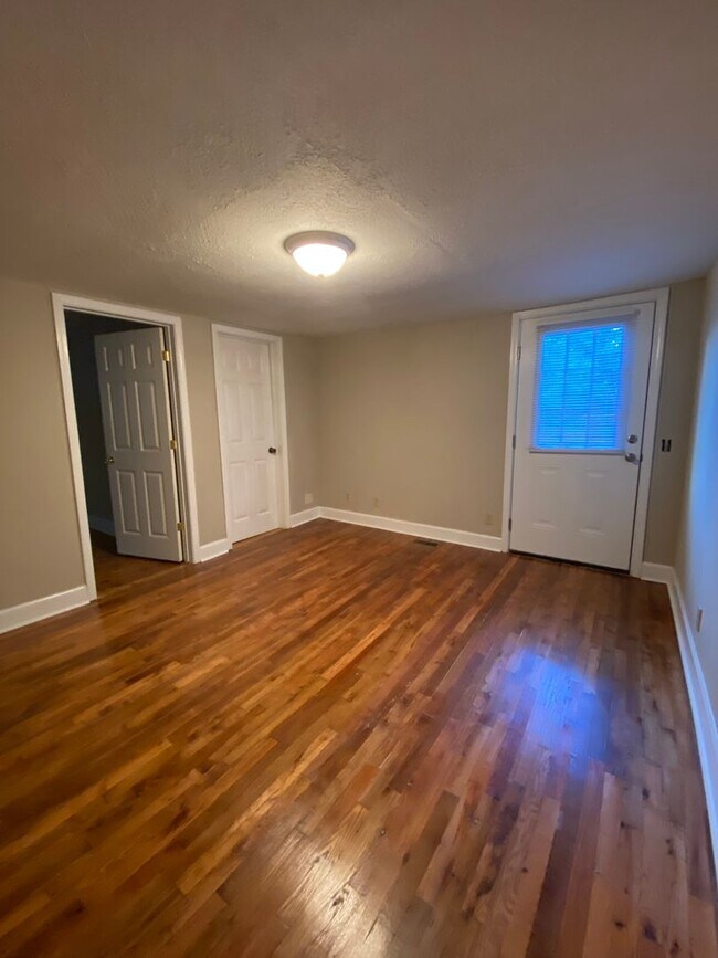 Photo - Charming 3-Bedroom, 2-Bath House with Detached Garage on west side of Athens, GA - PRE-LEASE FOR ...