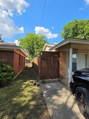 Photo - 2539 Hillsboro Ave