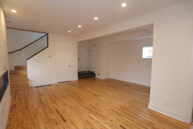 Photo - 1637 N Clybourn Ave Unit J04W