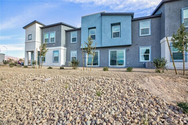 Building Photo - 6085 Lily Garden St Rental