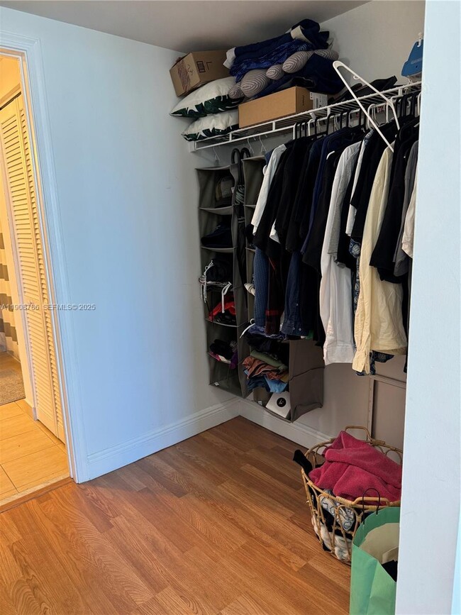 Photo - 1750 N Bayshore Dr Unidad 2706