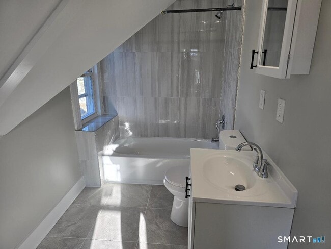 Photo - 268 Pine St Unidad 3