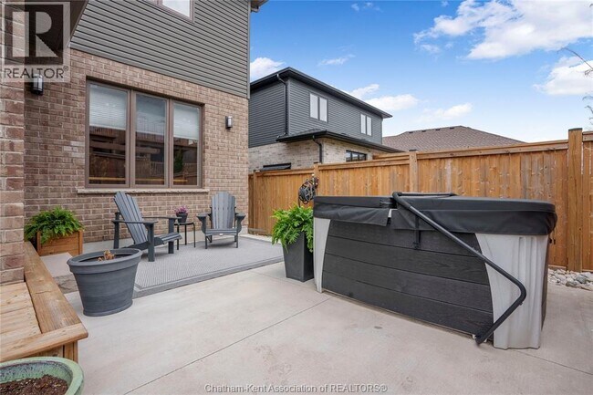 Photo - 2209 Linkway Blvd