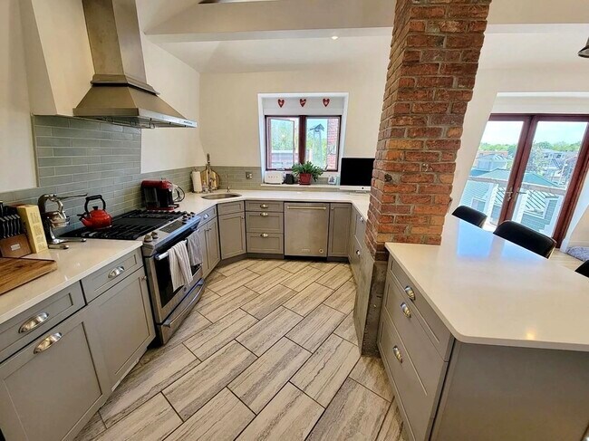 Photo - 3 Day St Unit 3