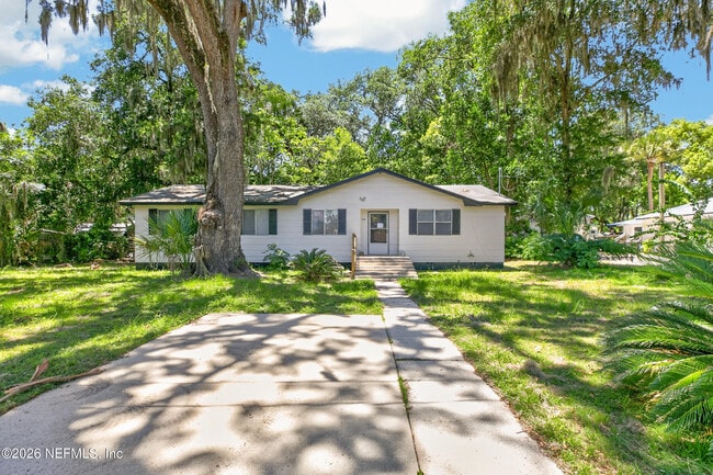417 Pine Ave