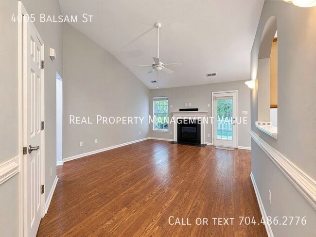 Photo - 4005 Balsam St